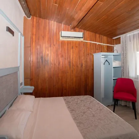 Yakamoz Goekceada Bed & Breakfast 4*