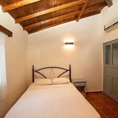 Yakamoz Goekceada Bed & Breakfast