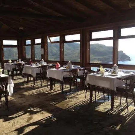 Yakamoz Gökçeada Couette-café