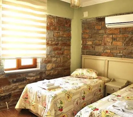 Yakamoz Goekceada Bed and Breakfast